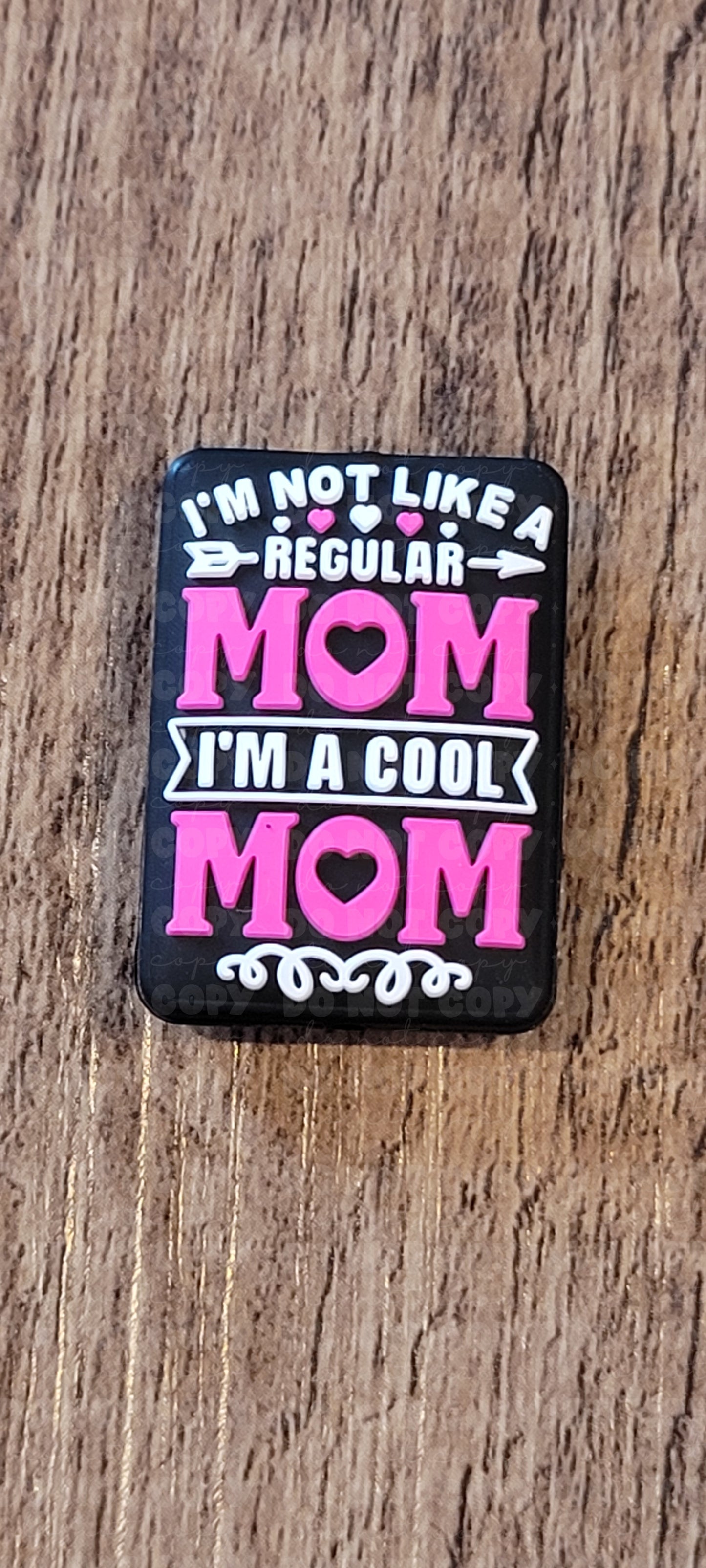 028FB I'm not like a regular mom Focal Bead