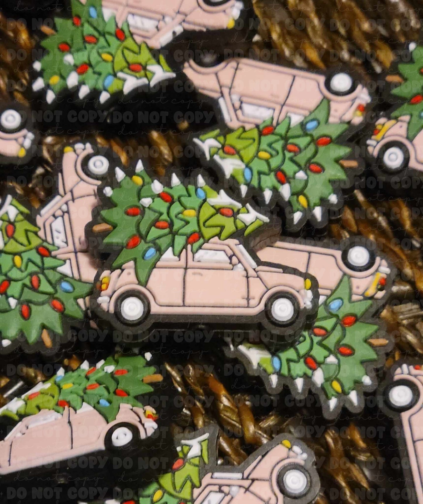 208 FB Christmas pink car with tree Focal Bead