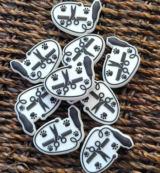 158 FB Pet groomer Focal Bead