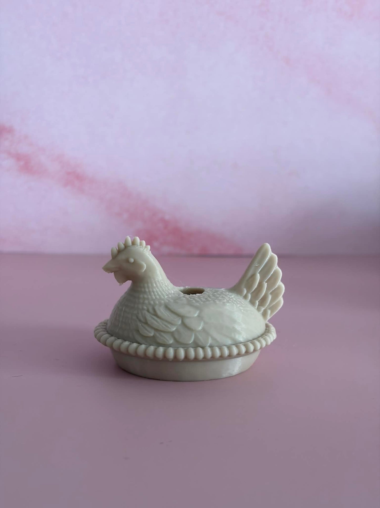 Hen on a nest straw topper