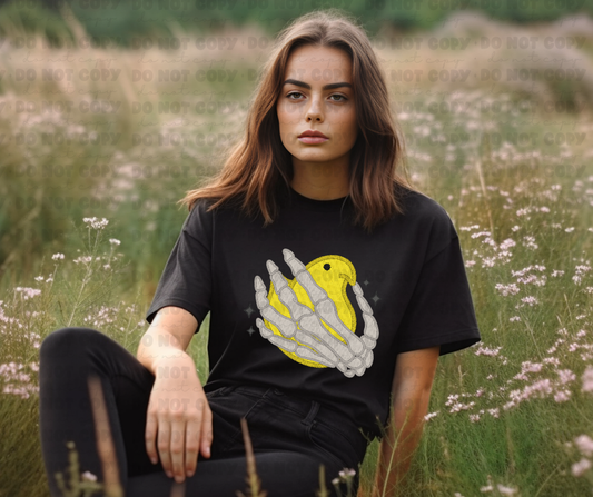 3660 Skeliie Holding A Peep Yellow DREAM TRANSFER* DTF