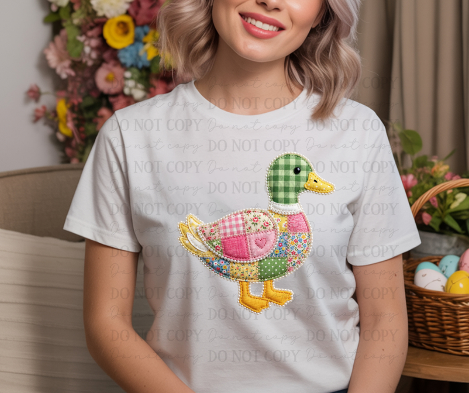 6753 - Patchwork goose with faux pearls *DTF Transfer