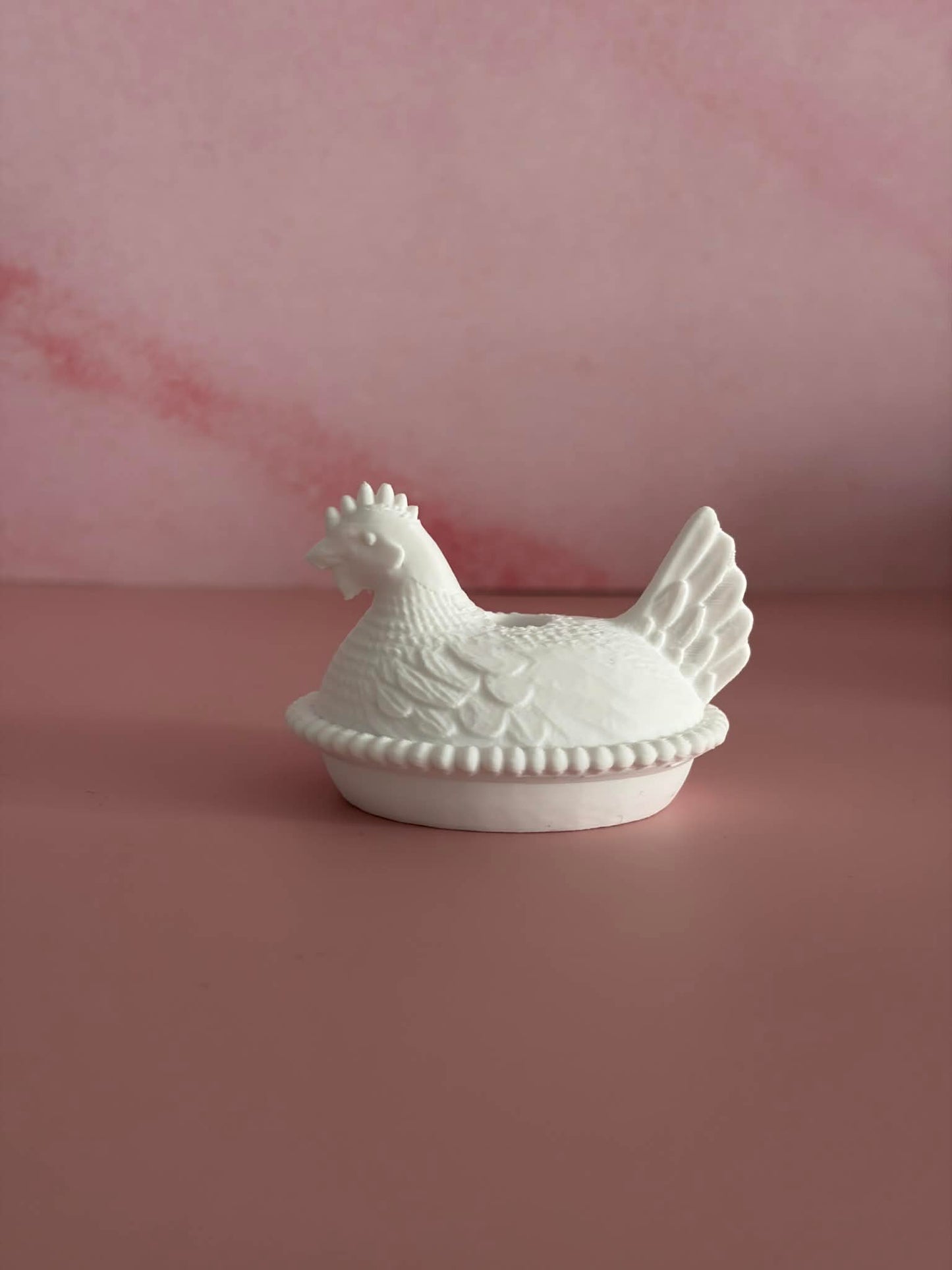 Hen on a nest straw topper