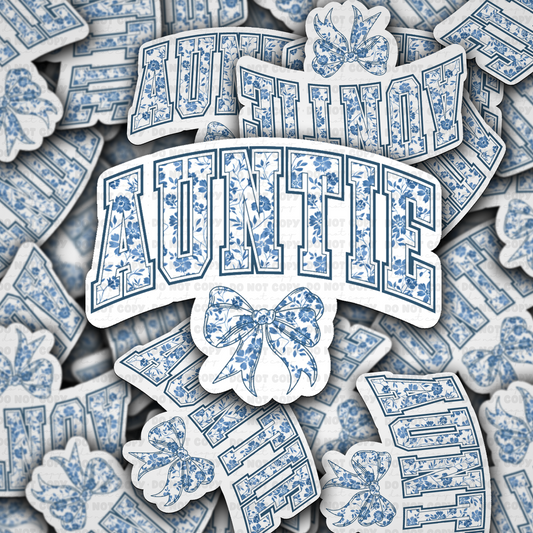 DC 1521 - Auntie with bow die cut sticker